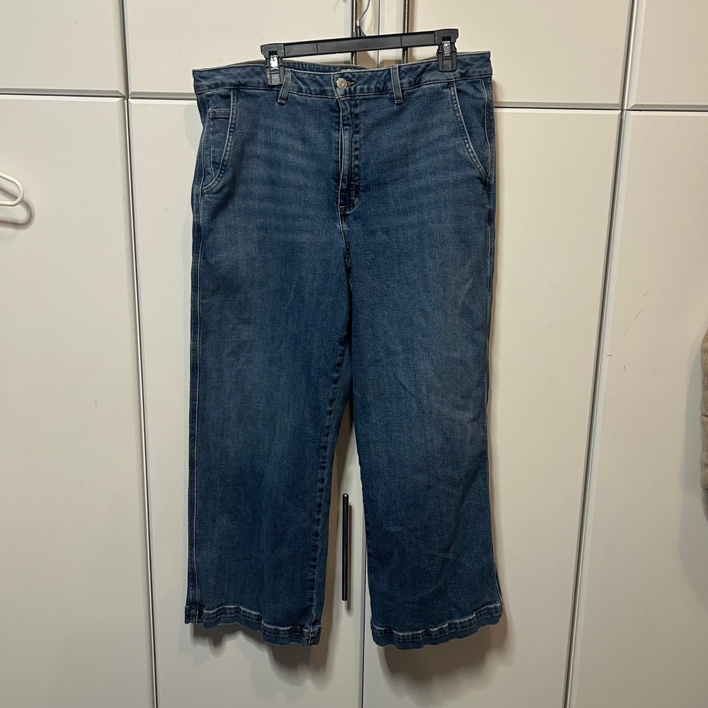 LL Bean Classic Fit Wide Leg Crop Jeans Medium Wash Denim Blue Size 18 517921